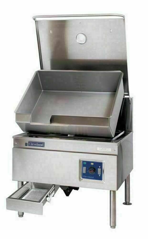Cleveland Tilting Bratt Pan Floor Mounted 120L