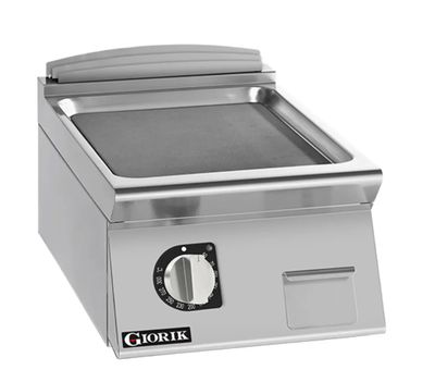 Giorik 900 Series 400mm wide Ribbed Satin Chrome Gas Frytop on Open Base