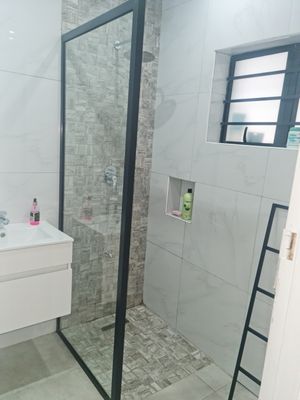 Shower walk in fixed panel with frame