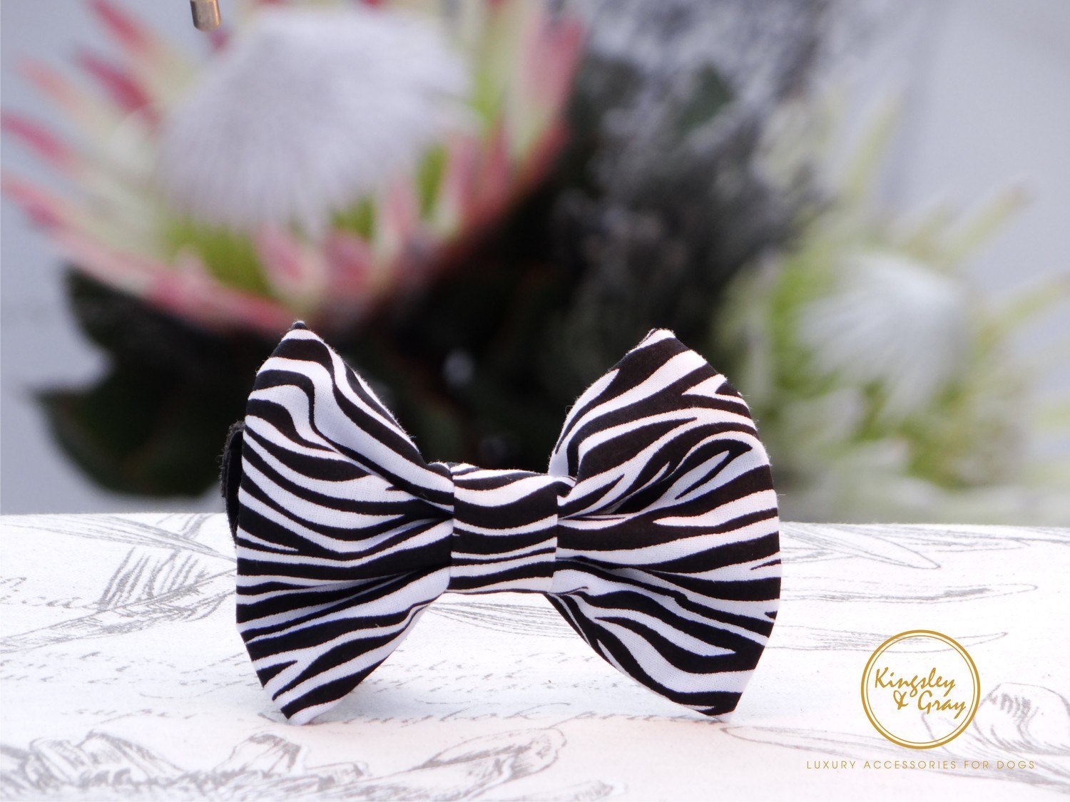ZEBRA STRIPE DOG BOW TIE ZEBRA STRIPE DOG BOW TIE