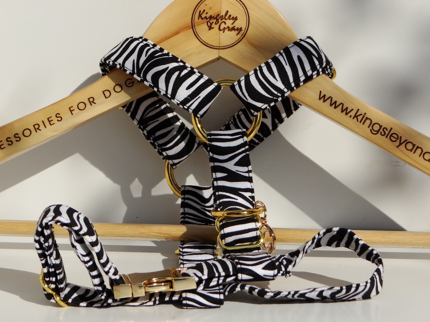STRAP HARNESS FOR DOGS STRAP HARNESS FOR DOGS, FABRIC: ZEBRA STRIPE