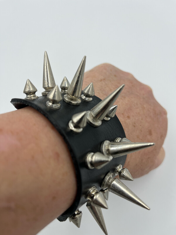 Punk Rock Armband With Metal Spikes.