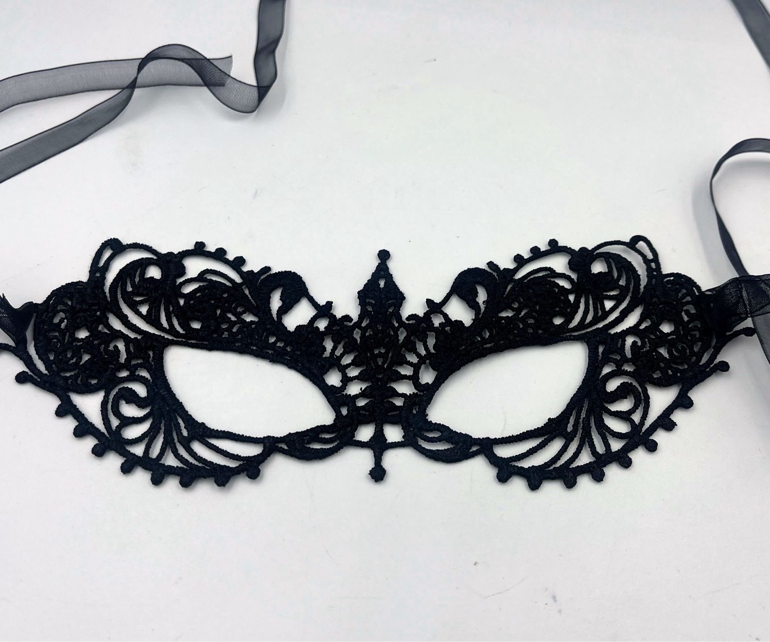 Ladies Black Lace Victorian Mask