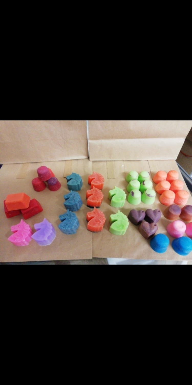 Scented wax melts