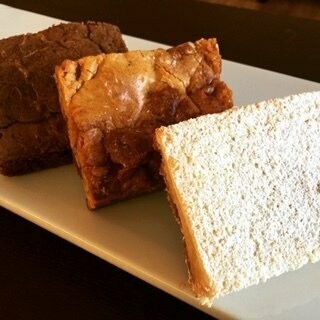 The Classics Sampler (Gift wrap may vary)