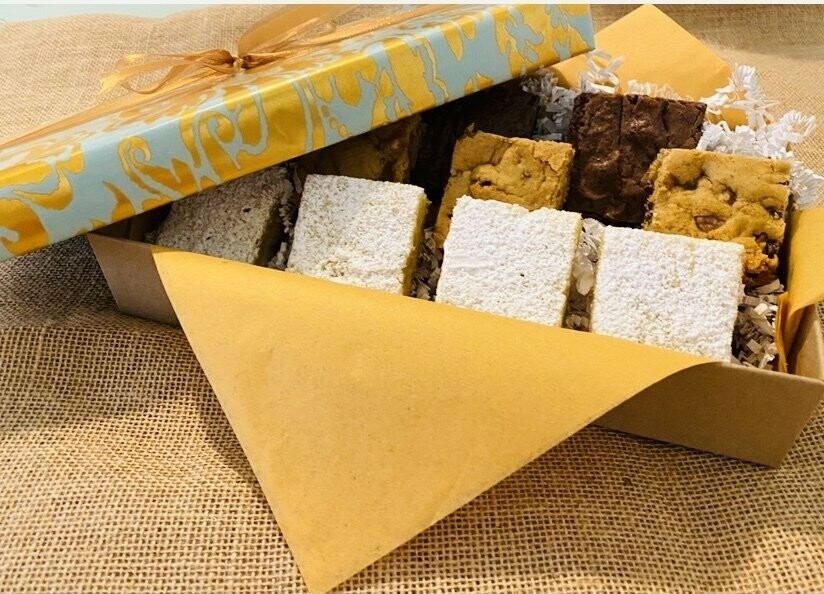 Chic Treats Gift Box (Gift wrap may vary)