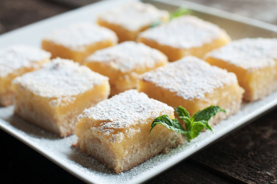 Fresh lemon bars at Chic Sweets Bakery in Houston – scratch-made with real butter and natural ingredients.