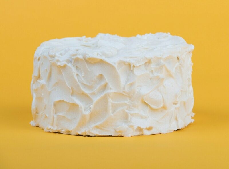 Fresh lemon cakes at Chic Sweets Bakery in Houston – scratch-made with real butter and natural ingredients.