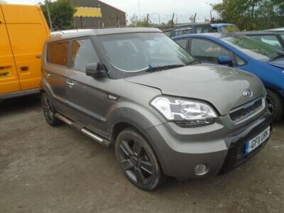 kia soul 2011 1.6 crdi breaking for spares..click for info