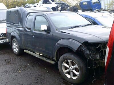 nissan navara king cab 2008 2.5 dci breaking for spares..click for info