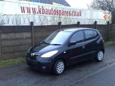 hyundai i10 2011 1.1 p breaking for spares..click for info
