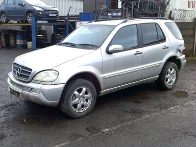 mercedes ml 500 2005 auto breaking for spares..click for info