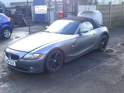 bmw z4 2004 2.2 p breaking for spares..click for info