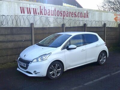 peugeot 208 2013 1.4 hdi breaking for spares..click for info