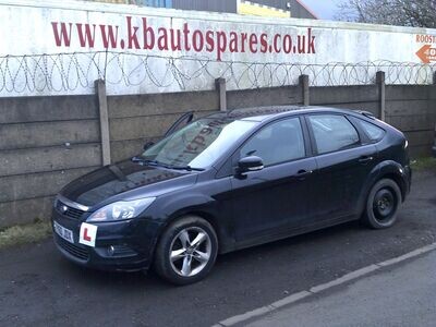 ford focus 2010 1.6 p breaking for spares..click for info