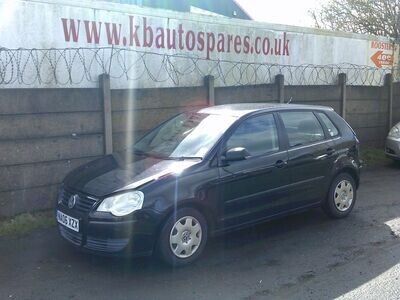 volkswagen polo 2006 1.2 p breaking for spares..click for info