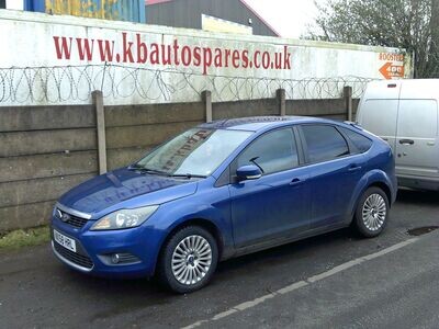 ford focus 2008 1.6 p breaking for spares..click for info