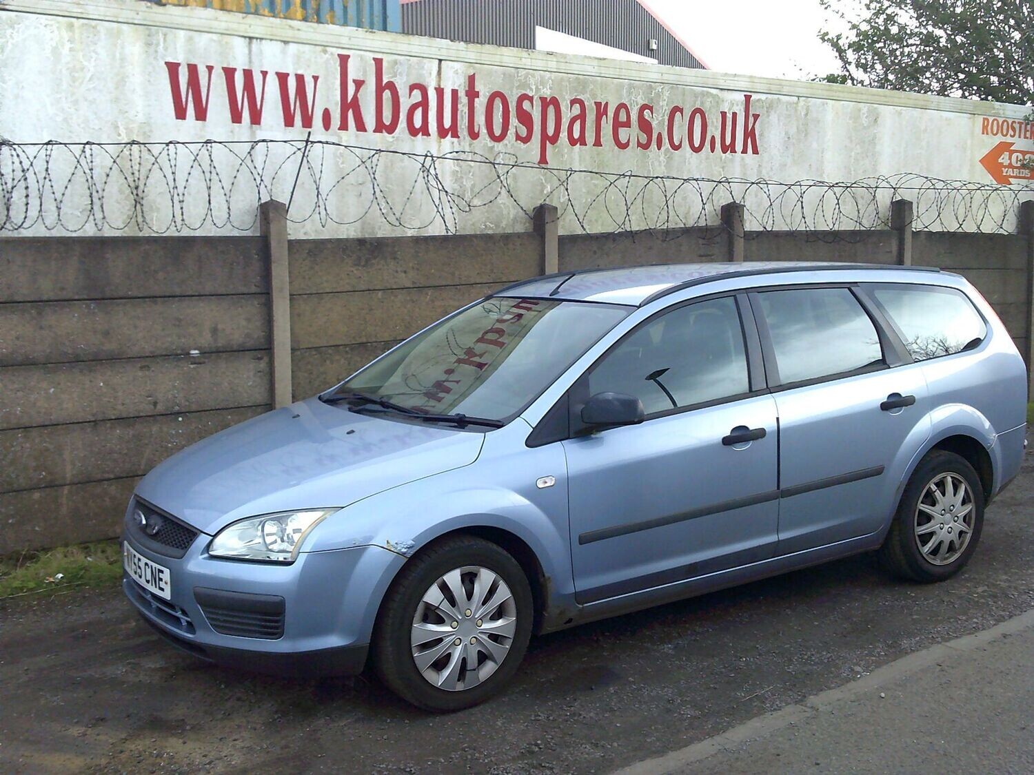 ford focus estate 2006 1.6 p breaking for spares..click for info