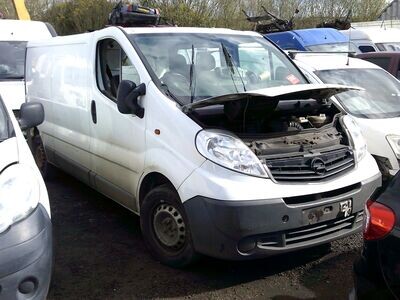 vauxhall vivaro 2014 2.0 dci breaking for spares..click for info