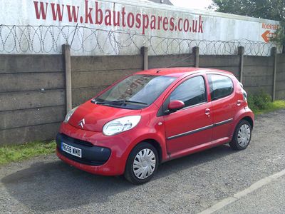 citroen c1 2008 1.0 p breaking for spares..click for info