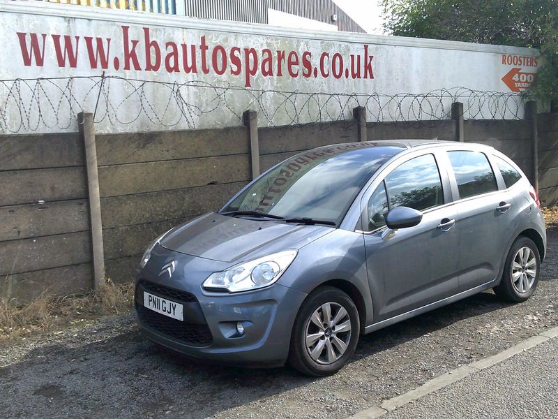 citroen c3 2011 1.4 p breaking for spares..click for info