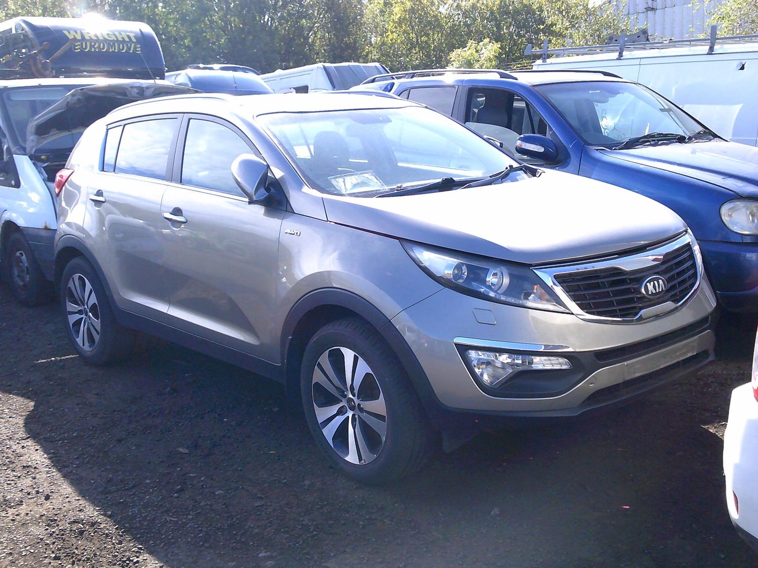 kia sportage 2013 2.0 crdi breaking for spares..click for info