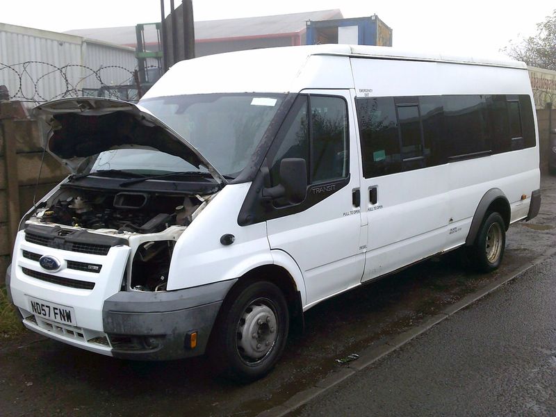 ford transit minibus 2007 2.4 tdci breaking for spares..click for info