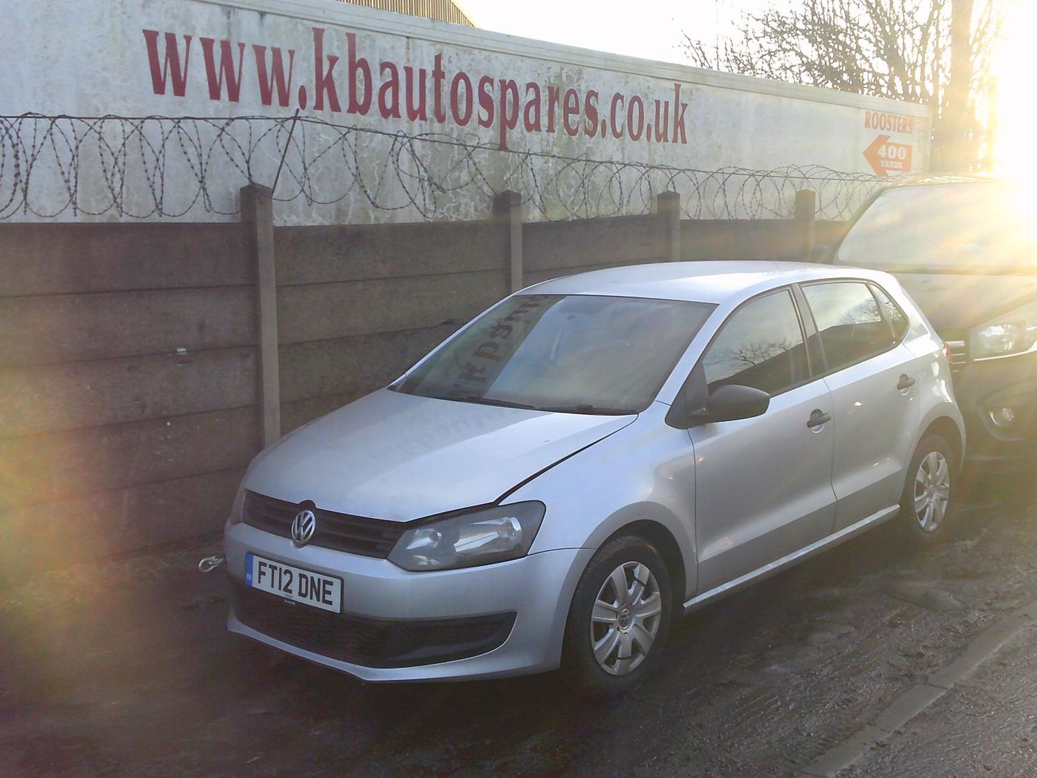 volkswagen polo 2012 1.2 p breaking for spares..click for info