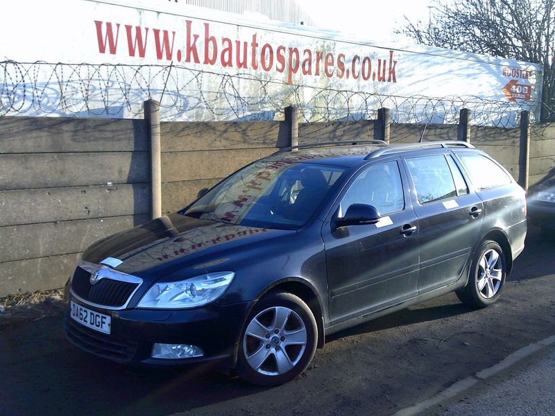 skoda octavia estate 2012 1.6 tdi breaking for spares..click for info