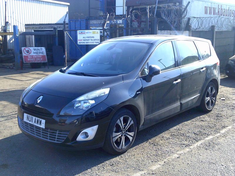 renault grand scenic 2011 1.5 dci breaking for spares..click for info