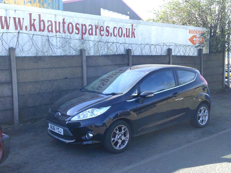 ford fiesta 2011 1.25 breaking for spares..click for info