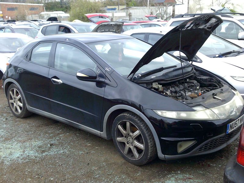 honda civic 2008 2.2 ctdi breaking for spares..click for info