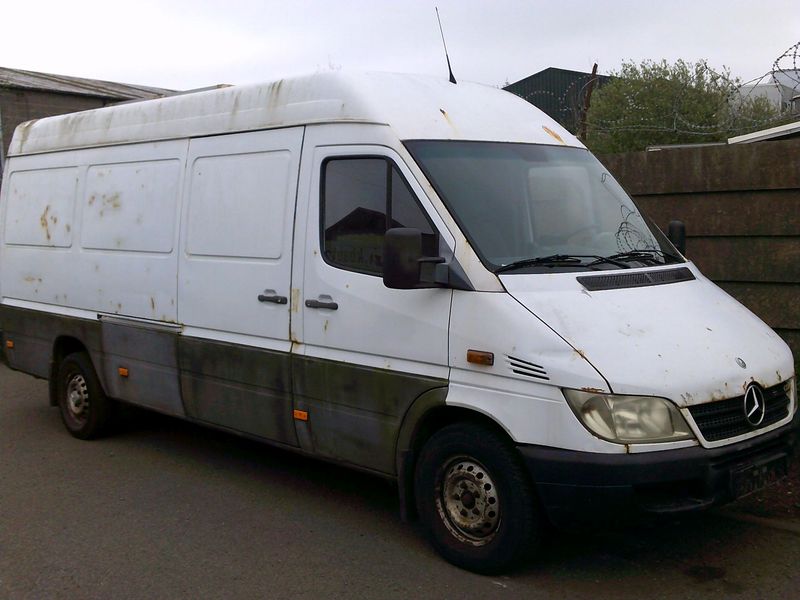 mercedes sprinter 2003 2.1 cdi breaking for spares..click for info