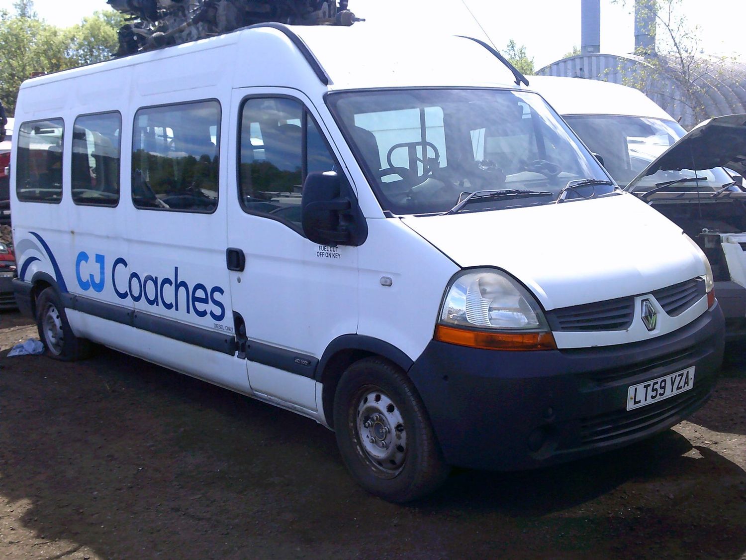 renault master 2009 2.5 dci breaking for spares..click for info