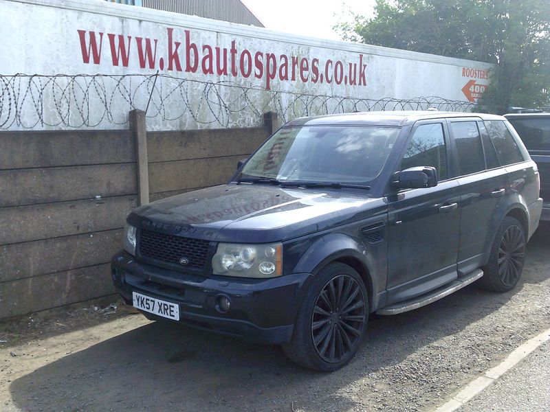 range rover 2007 3.6 v8 breaking for spares..click for info