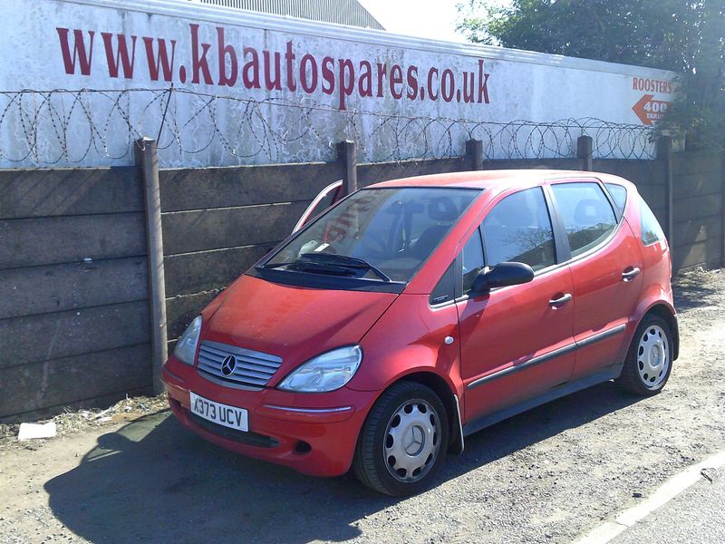 mercedes a160 2001 1.6 p breaking for spares..click for info