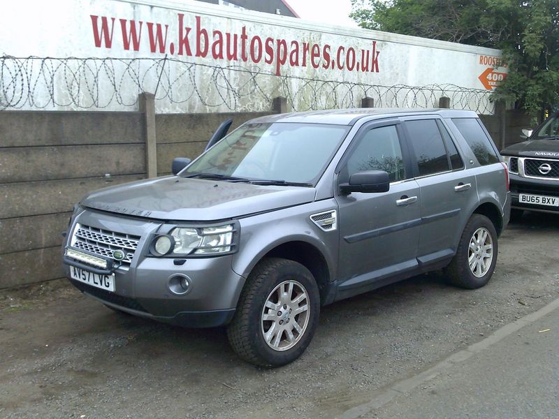 land rover freelander 2008 2.2 td breaking for spares..click for info