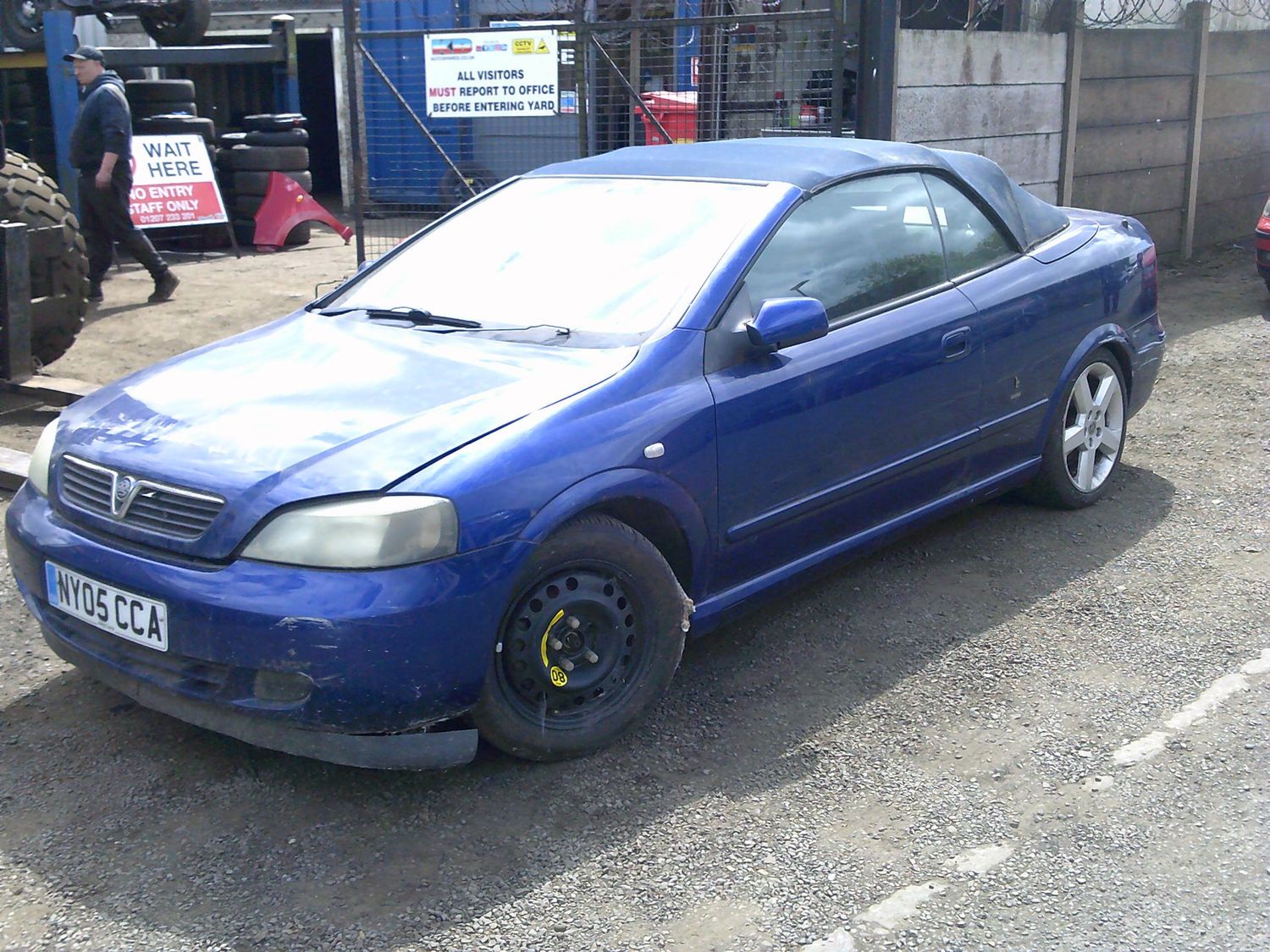 vauxhall astra bertone 2005 1.8 p breaking for spares..click for info