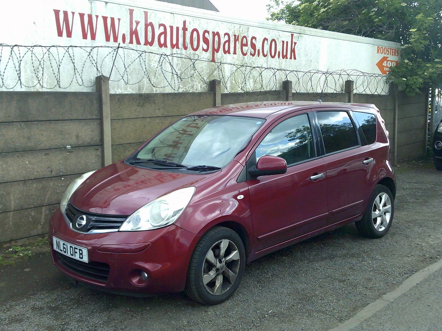 nissan note 2011 1.6 p breaking for spares..click for info