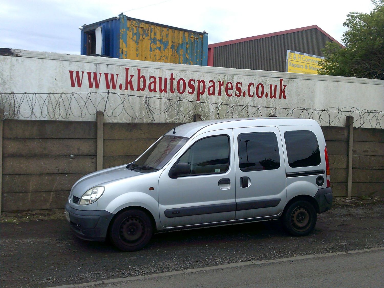renault kangoo 2005 1.5 dci breaking for spares..click for info