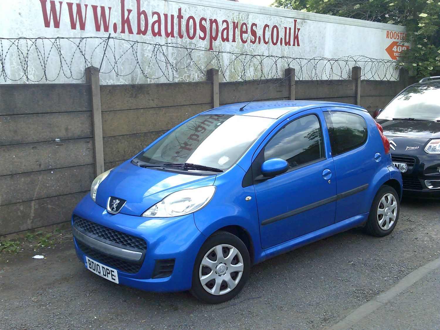 peugeot 107 2010 1.0 p breaking for spares..click for info
