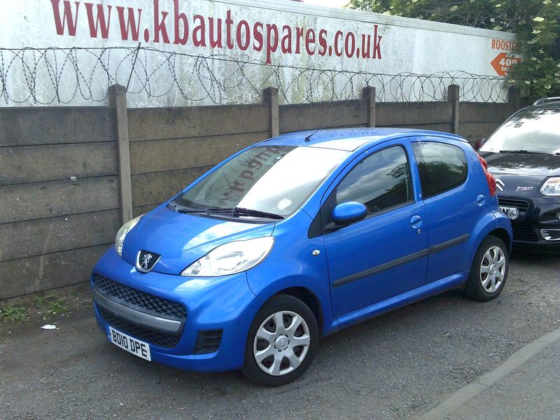 peugeot 107 2010 1.0 p breaking for spares..click for info