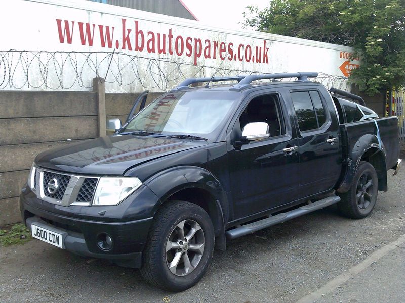 nissan navara 2009 2.5 td breaking for spares..click for info