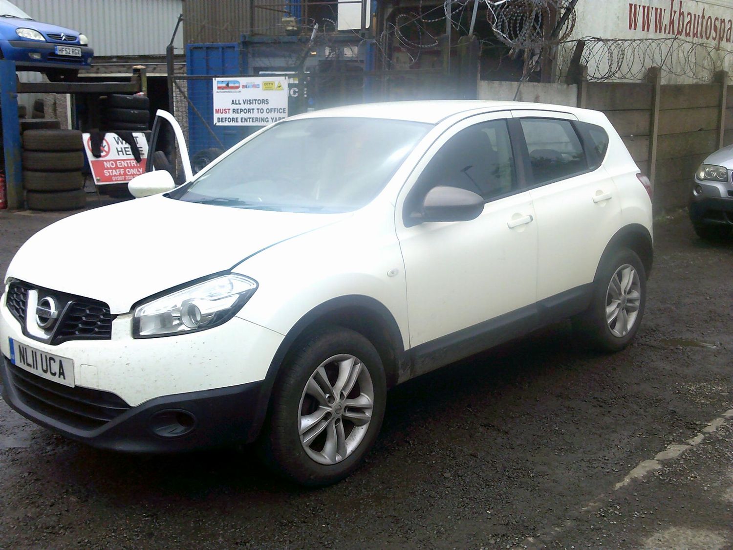 nissan qashqai 2011 1.5 dci breaking for spares..click for info