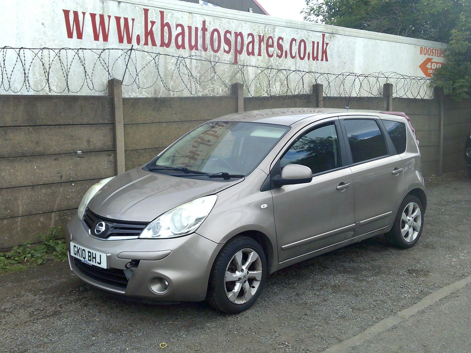 nissan note 2010 1.6 p breaking for spares..click for info