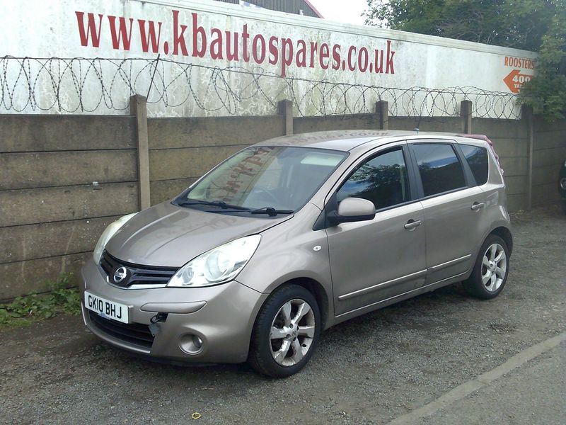 nissan note 2010 1.6 p breaking for spares..click for info