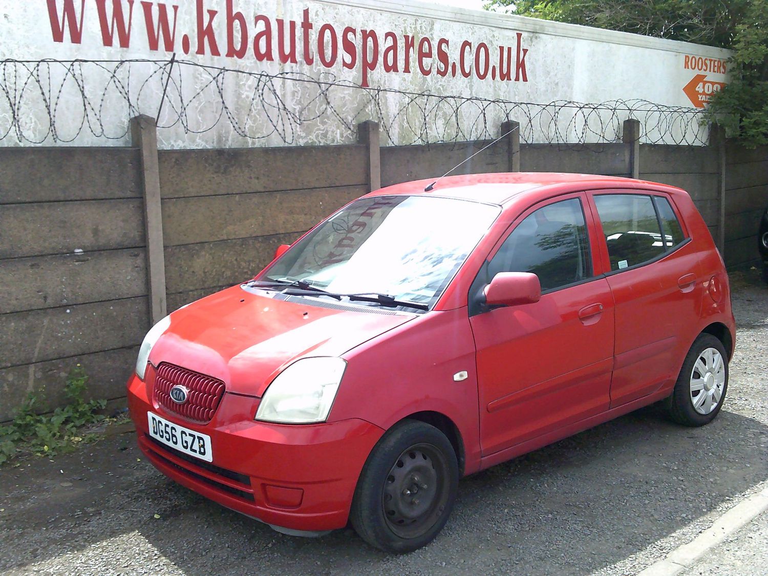 kia picanto 2006 1.0 p breaking for spares..click for info