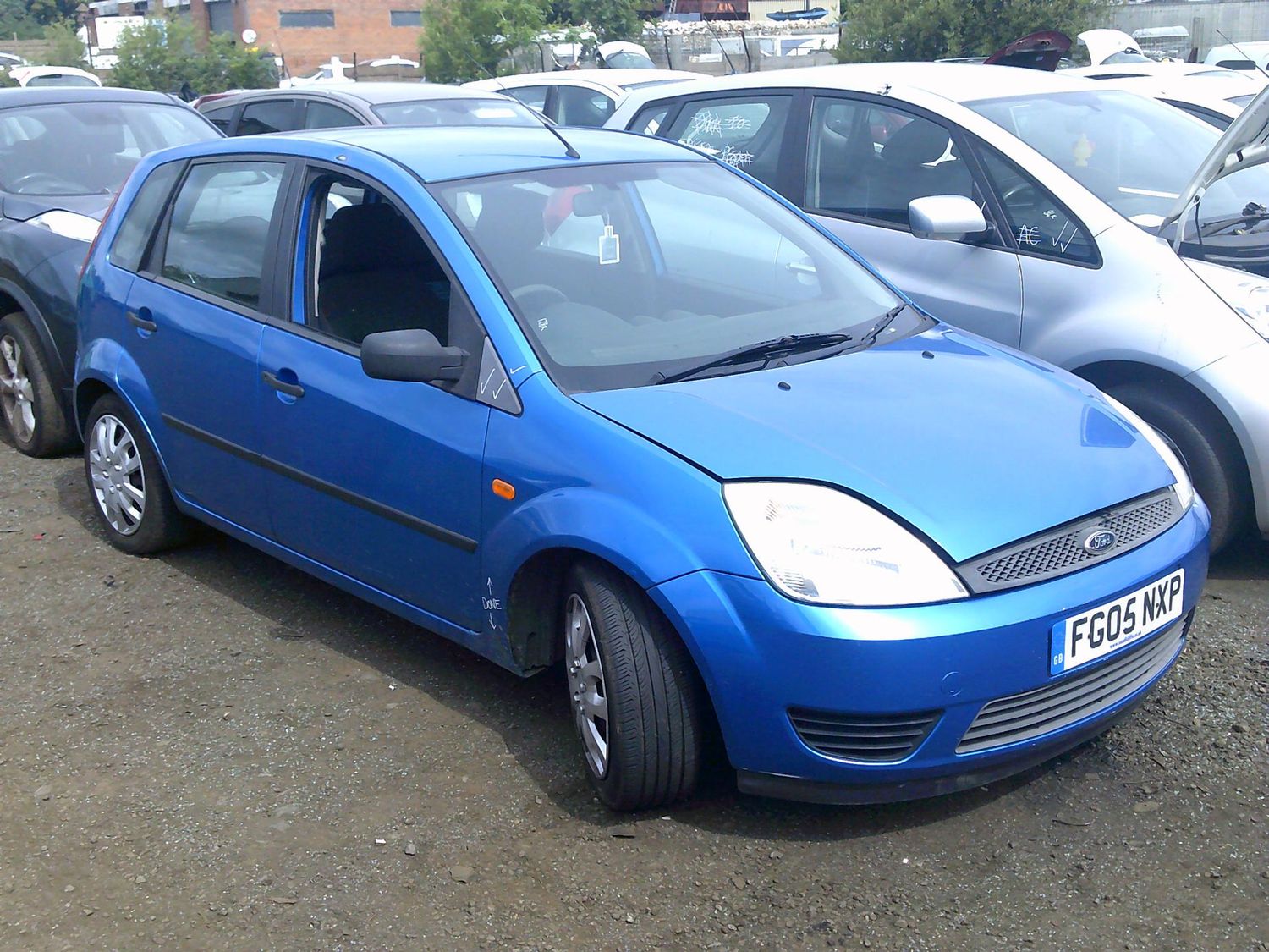 ford fiesta 2005 1.25 p breaking for spares..click for info