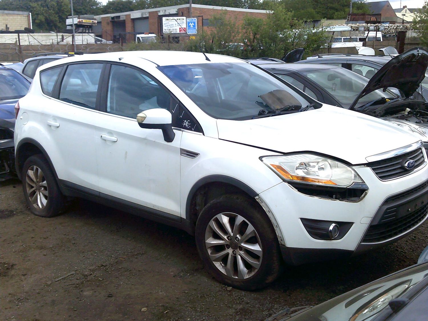 ford kuga 2008 2.0 tdci breaking for spares..click for info