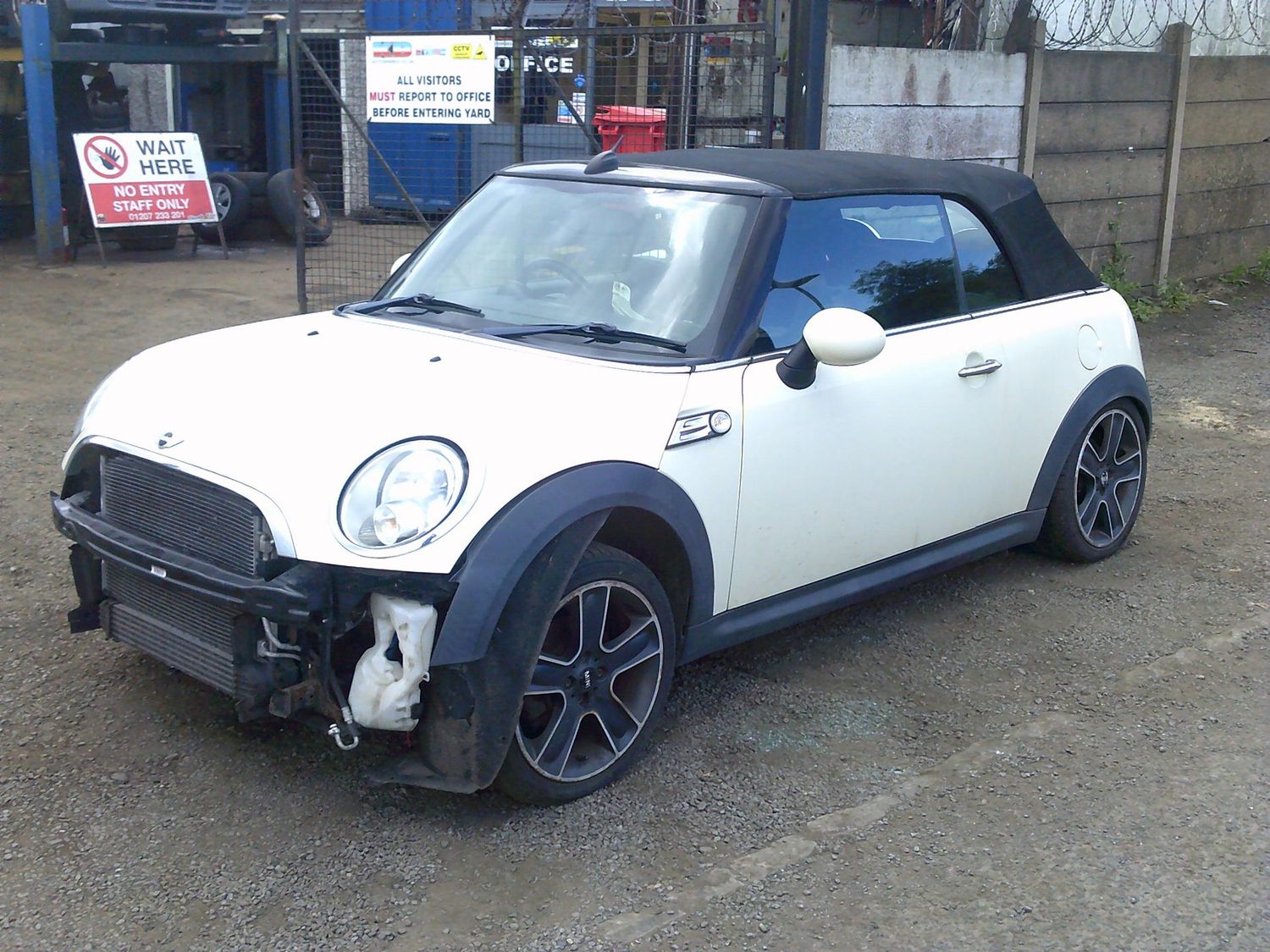 mini convertible 2010 1.6 d breaking for spares..click for info